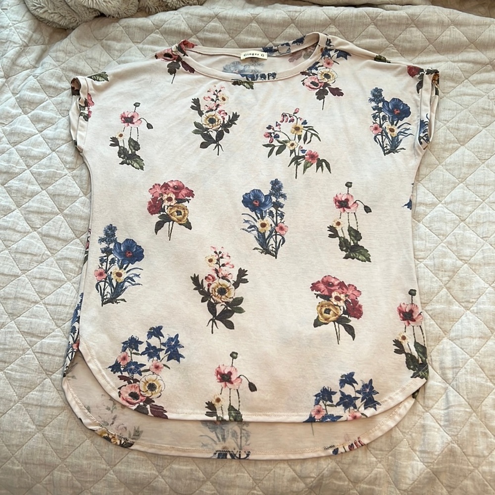 Ginger G shirt with flowers